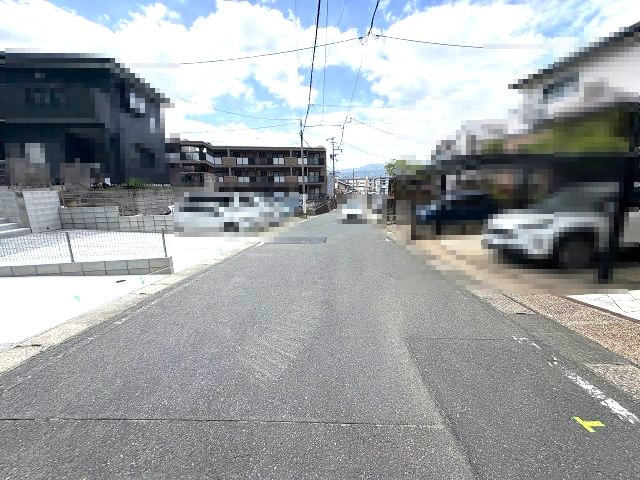 【その他】 | 春日市白水ヶ丘2丁目4期　1号棟（全2棟） | 現地写真。前面道路です。