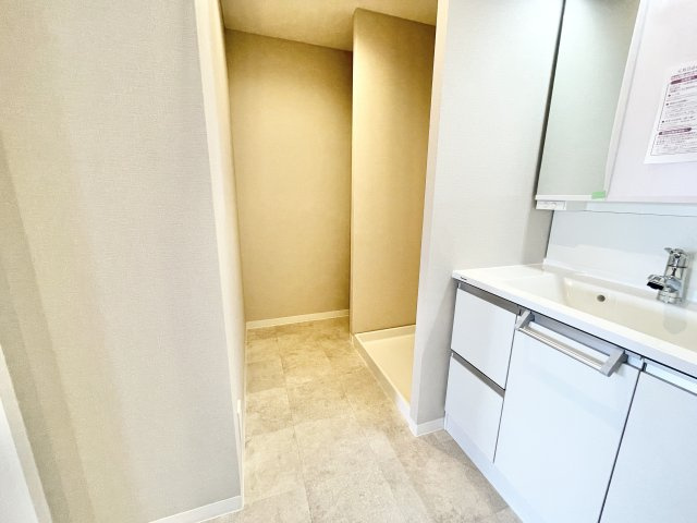 日光ハイツ香里第五のランドリースペース