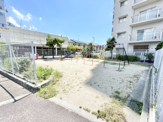 日光ハイツ香里第五の周辺