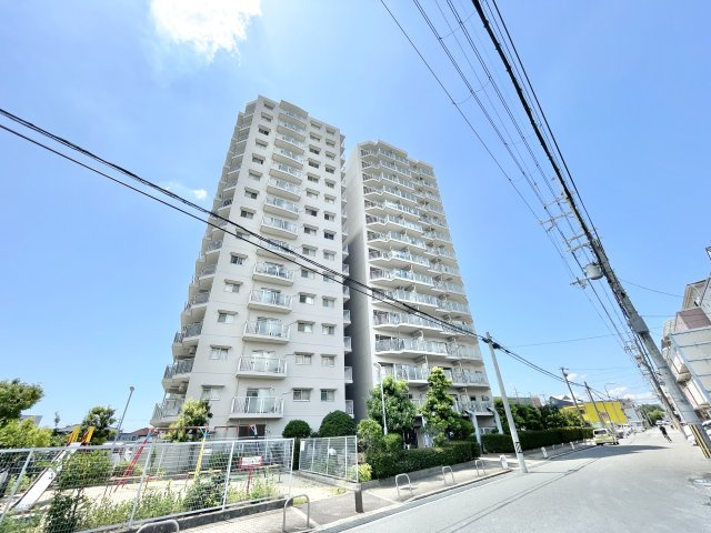 日光ハイツ香里第五の外観|外観は落ち着いています