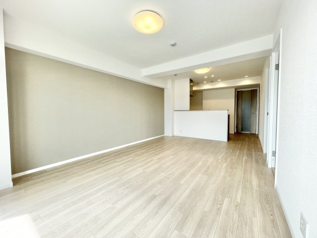 日光ハイツ香里第五の居間・リビング|使いやすいリビングです