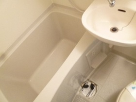 ヴェルディ武蔵野の浴室|別部屋のお写真です。