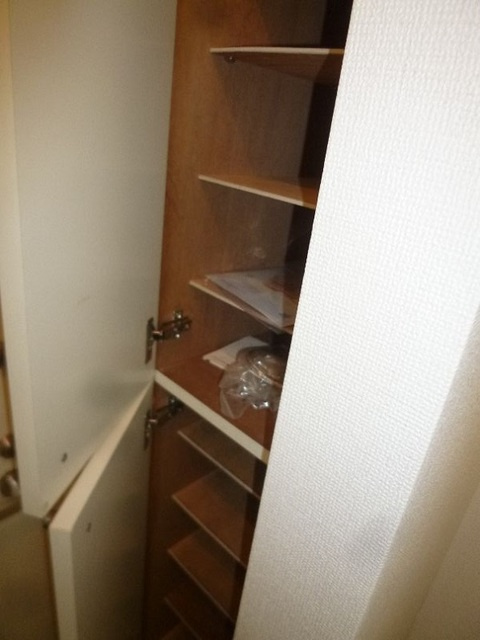 ヴェルディ武蔵野の玄関|別部屋のお写真です。