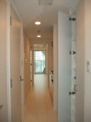 【玄関】 | スカイコート蒲田ガーデン | 明るい玄関です