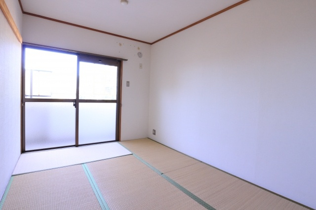 マインドパレス須磨浦の和室