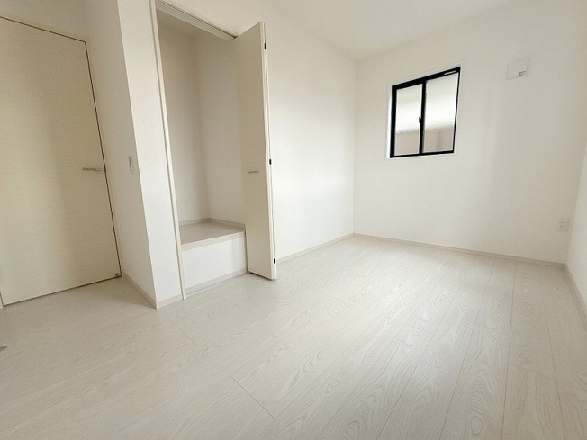 【洋室】 | ふじみ野市富士見台　新築一戸建住宅　全1棟　(ふじみ野店) | 2階5.5帖/ナチュラルな内装なのでお好みのインテリアで安らぐ癒し空間が生まれます。