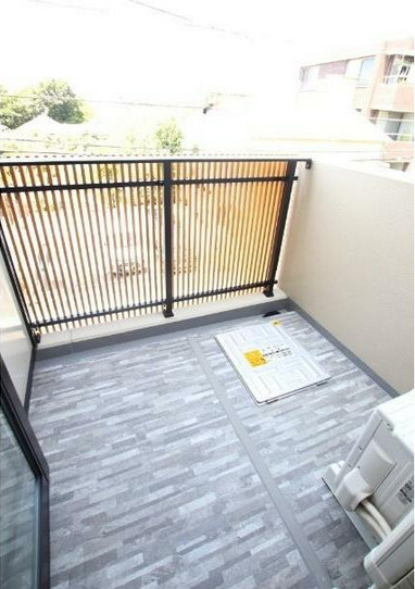 【バルコニー】