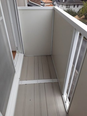 【バルコニー】 | トムテヒュース | 開放的で明るい空間を演出してくれるバルコニーです