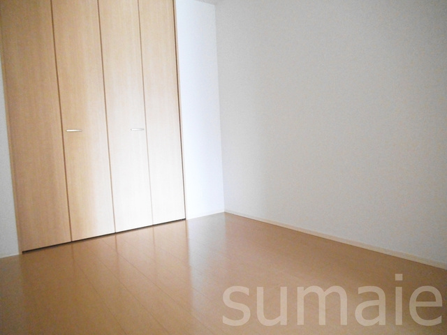 ソワーニュの洋室|フローリング仕様です！！