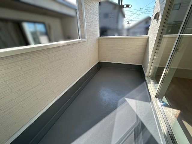 三木市末広　第10　１号棟のバルコニー