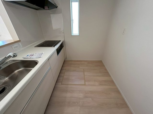 三木市末広　第10　１号棟のキッチン