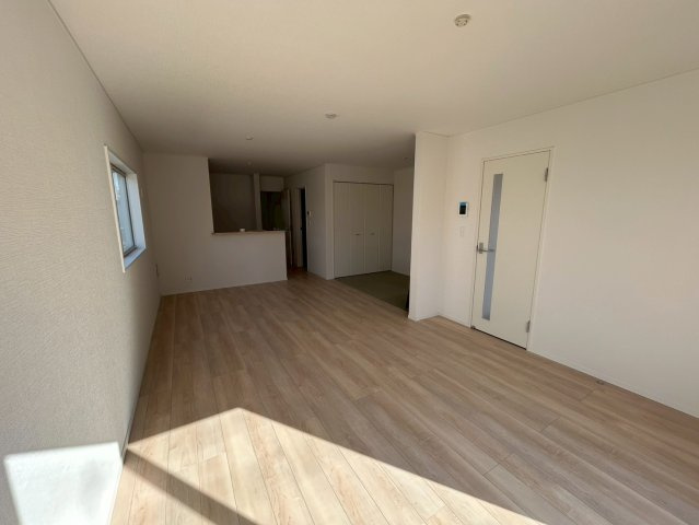 三木市末広　第10　１号棟の居間・リビング