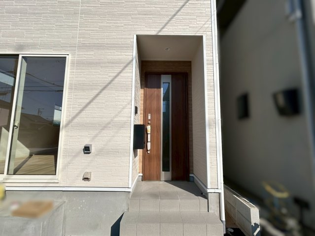 三木市末広　第10　１号棟のエントランス