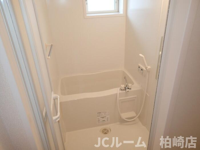 柏崎市大字藤井のアパートの浴室
