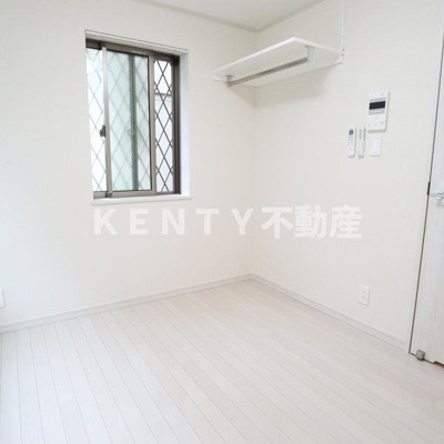 【寝室】 | ラル蒲田 | 広くて明るい寝室