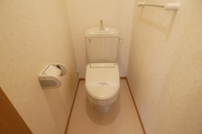 【トイレ】 | シャン・ド・フルールかも川