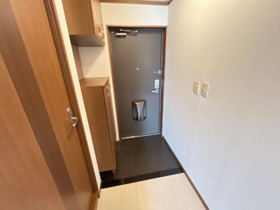 【玄関】 | 冨岡ハイツⅢ | 玄関