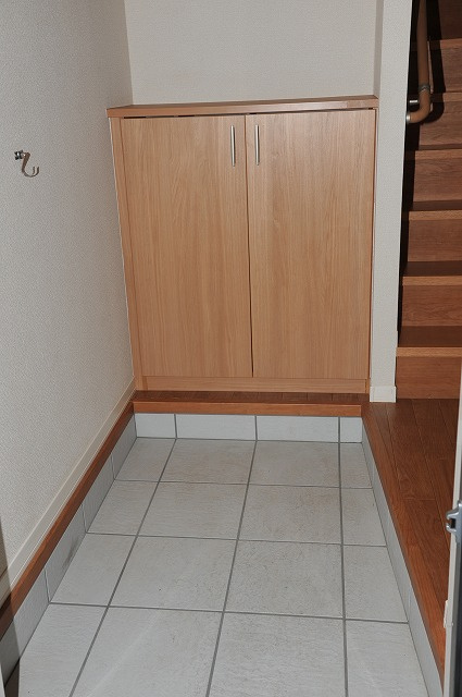 ルシェリア湘南の玄関