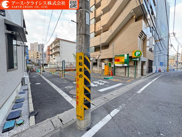 【外観】 | 松戸市小根本 | 駅近ながらも圧迫感のない街並み。平坦地で設計の自由度も高く、二世帯住宅やゆとりある邸宅にも適しています。毎日の利便性と穏やかな日常を両立できる理想の住まいづくりが叶います。