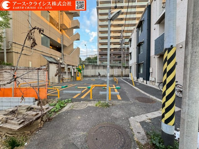 【外観】 | 松戸市小根本 | 都心に通いながら、毎日を穏やかに過ごせる”街中のオアシス”です。通勤もお出かけもスムーズだから、家族との時間が自然と増える。松戸駅徒歩4分という距離は忙しい日常に”ゆとり”を生み出します。