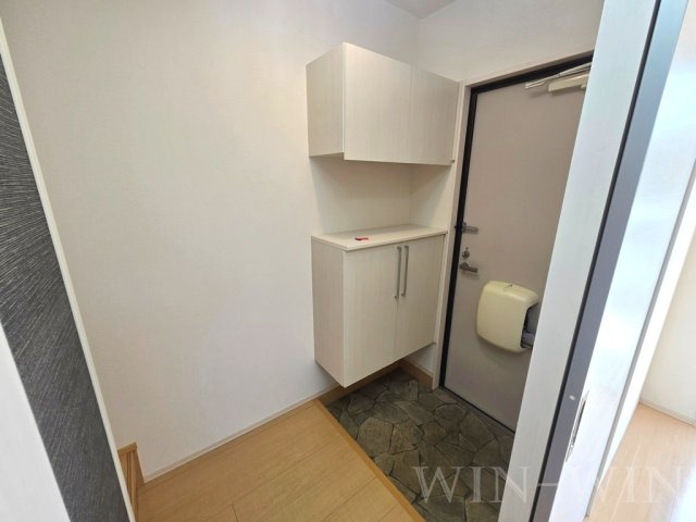 メゾハイネスの玄関