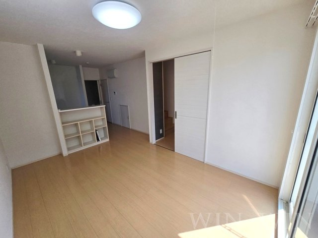 メゾハイネスの居間・リビング