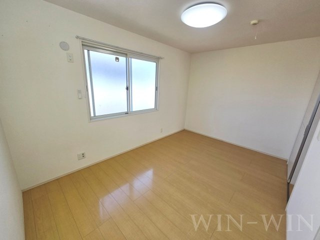 メゾハイネスの寝室