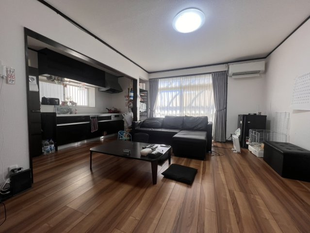 比企郡中古戸建　4年前水廻りリフォーム♪の居間・リビング