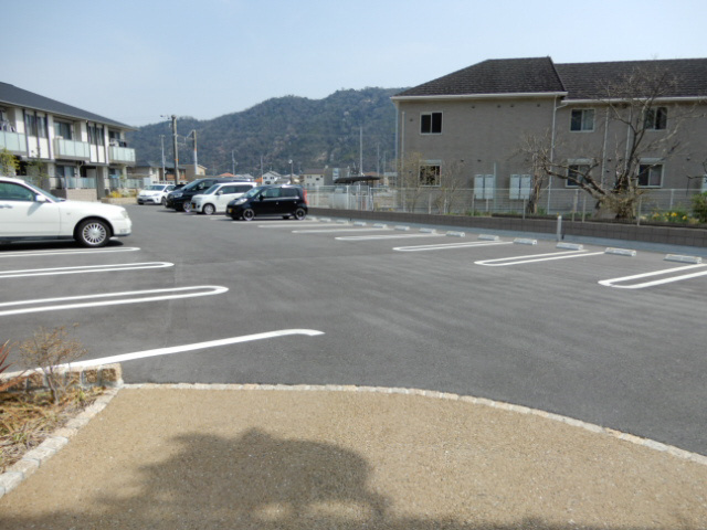 Gala Gardensの駐車場