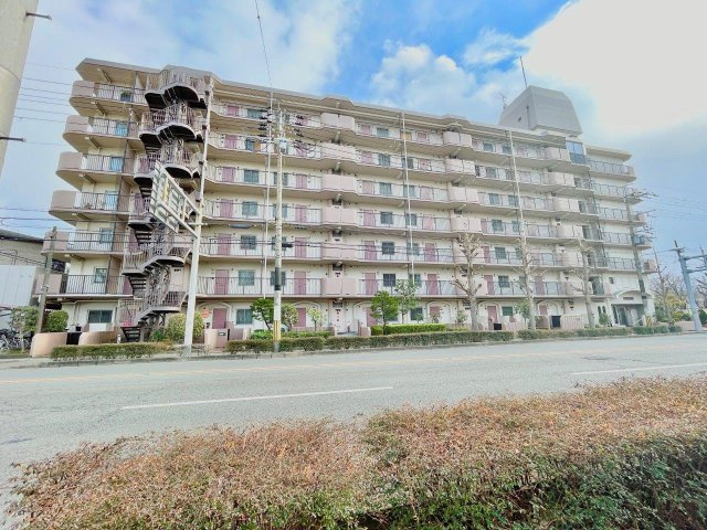 淀パークハイツの外観