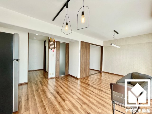 淀パークハイツの居間・リビング