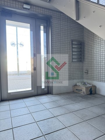 クローカスニイザAのロビー