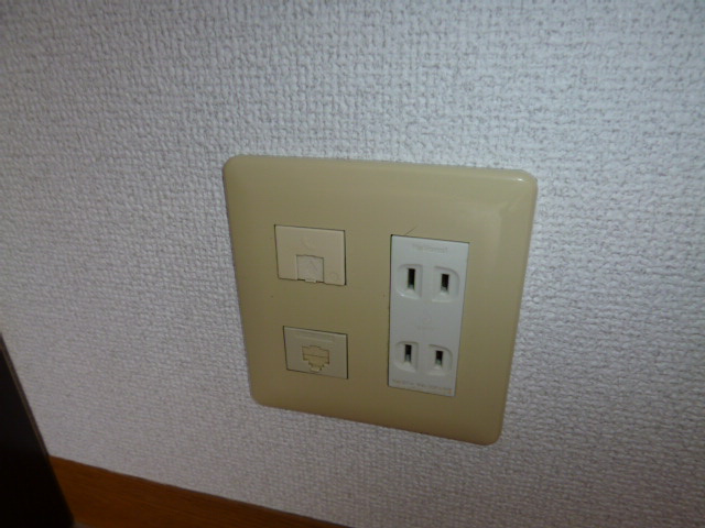 ミヨシマンション幸の設備|ネット用モジュラー