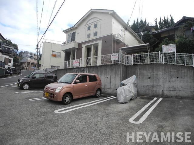 フォレストヒルズMの駐車場