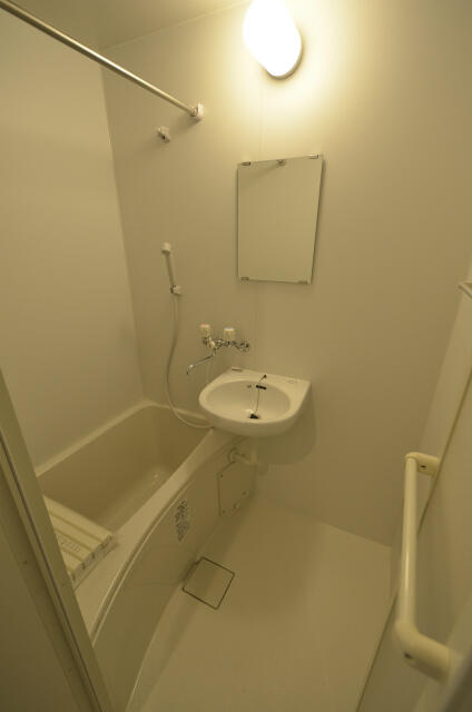 アザーレ・パッシオ生田壱番館の浴室