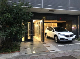 【エントランス】 | 落ち着いたエントランスです