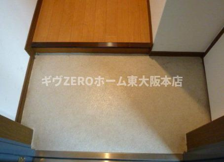 SENTIA八戸ノ里の玄関