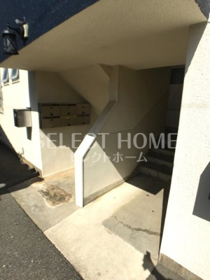 【エントランス】 | レジデンスさくら | 清潔なエントランスです