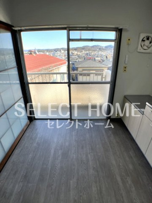 【居間・リビング】 | レジデンスさくら | おしゃれなリビングです