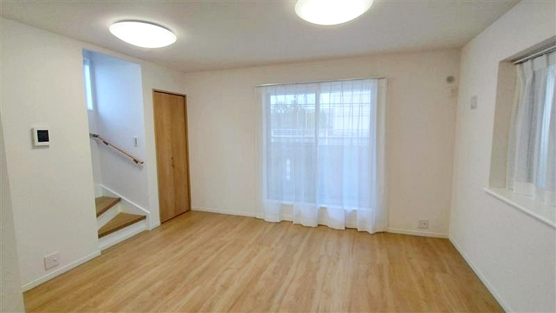 横浜市磯子区磯子二丁目戸建②の居間・リビング|居間です