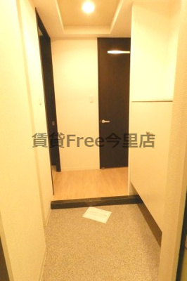 【玄関】 | カーサヴィヴァーチェ　仲介手数料無料