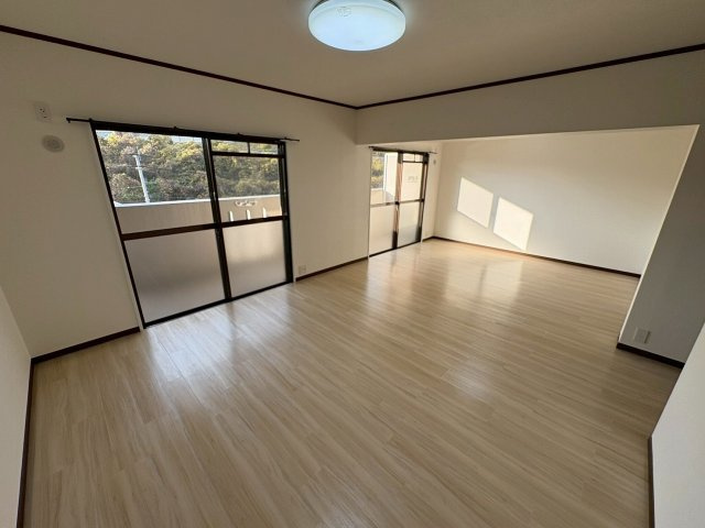 スワンマンション今宿の居間・リビング|リビング18.5帖