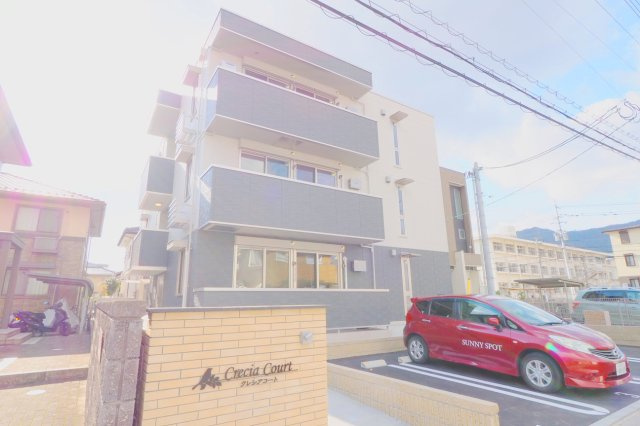 クレシアコート