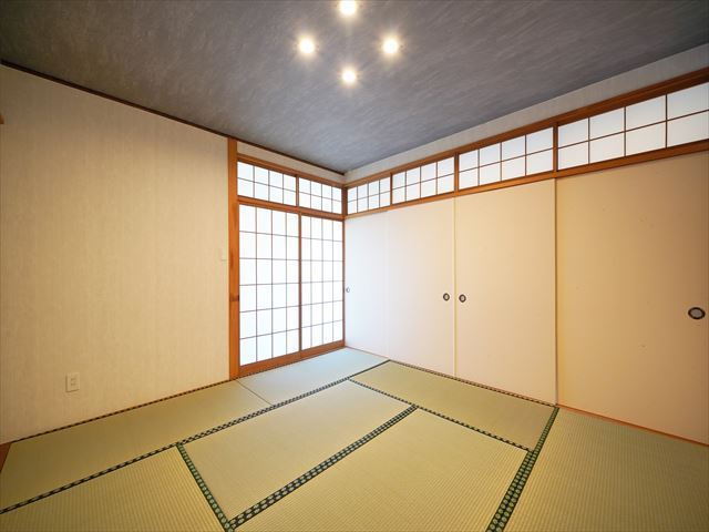 オーナーチェンジ物件　海一望のキャッスル伊東の和室|照明や壁もリフォーム済み