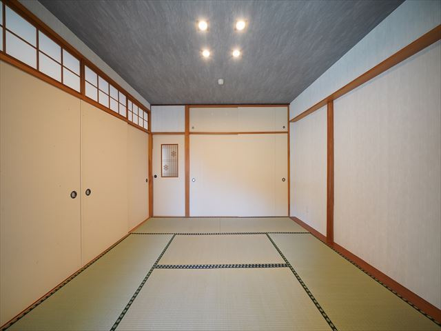 オーナーチェンジ物件　海一望のキャッスル伊東の和室|押入付きの和室