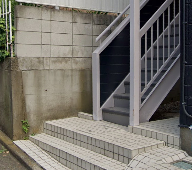 エクレール南与野のエントランス