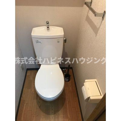 Nasic柏のトイレ|明るい色調の室内です