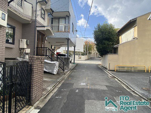 浄土寺上馬場町 中古戸建の前面道路含む現地写真