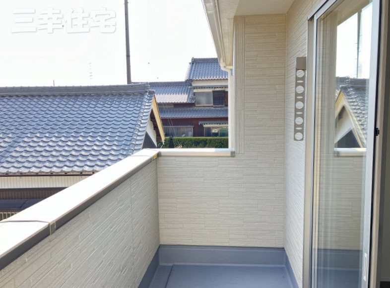 碧南市岬町のバルコニー|主寝室専用バルコニー