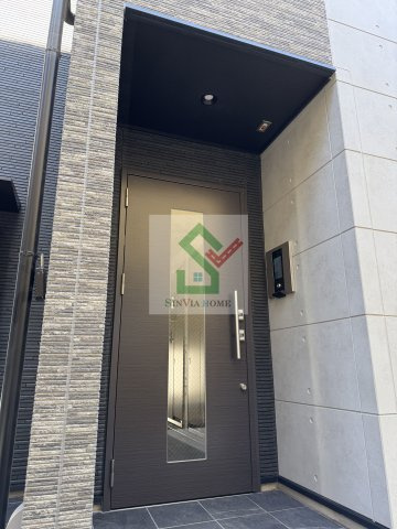 小手指駅　新築アパートのエントランス